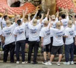 定制T恤让同学聚会和团建更有仪式感-定制T恤的意义